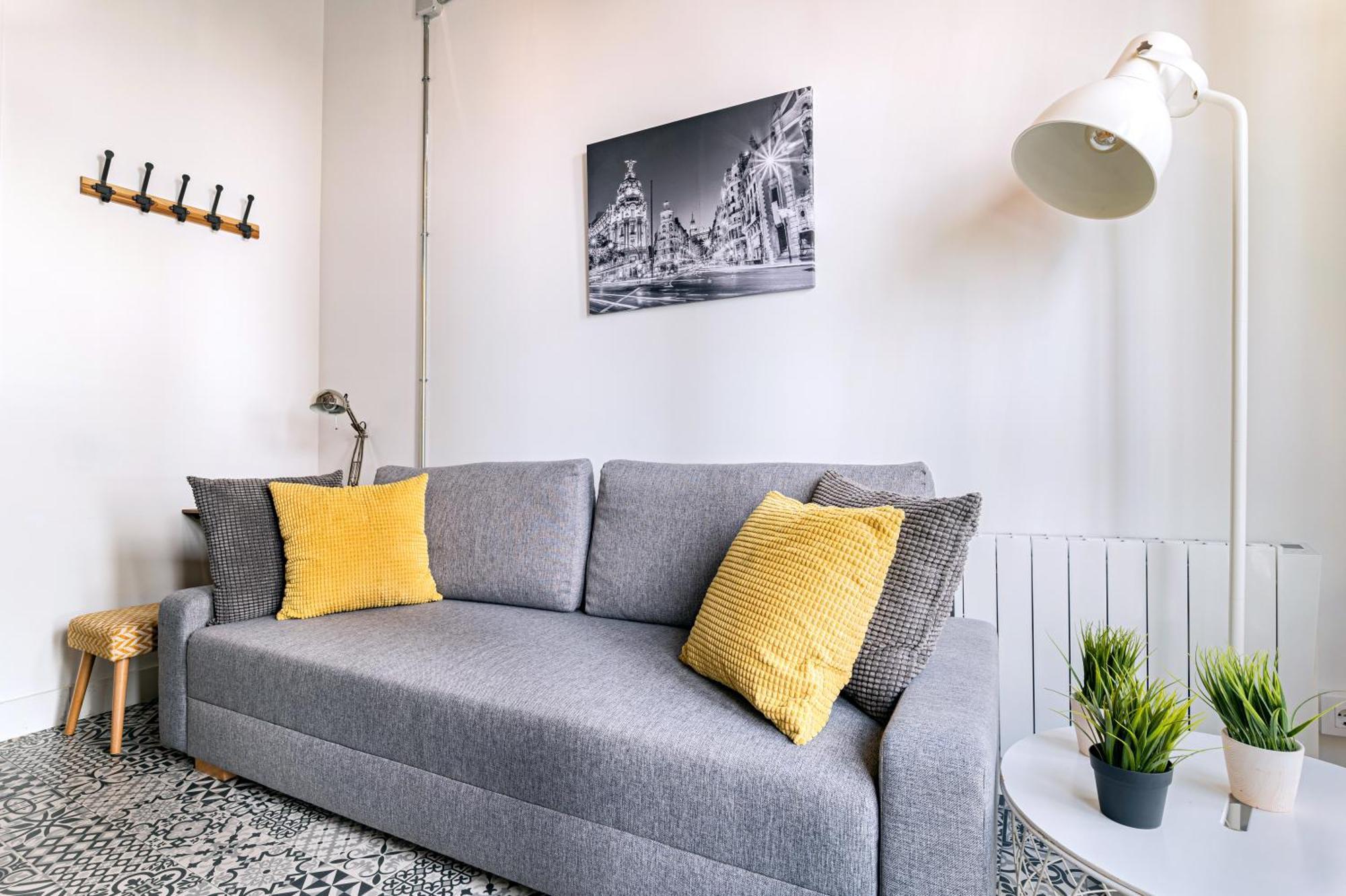 Vintage Apartment Near Puerta Del Sol Мадрид Экстерьер фото